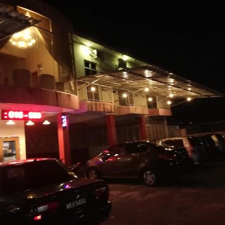 Daisyinn Budget Hotel Kuala Terengganu Kampong Gong Badak Exterior foto