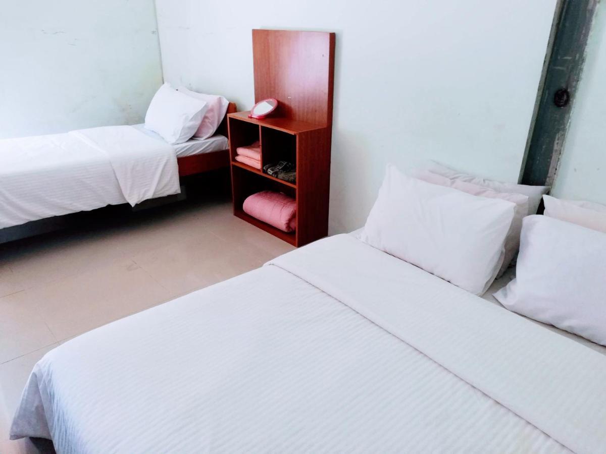 Daisyinn Budget Hotel Kuala Terengganu Kampong Gong Badak Exterior foto